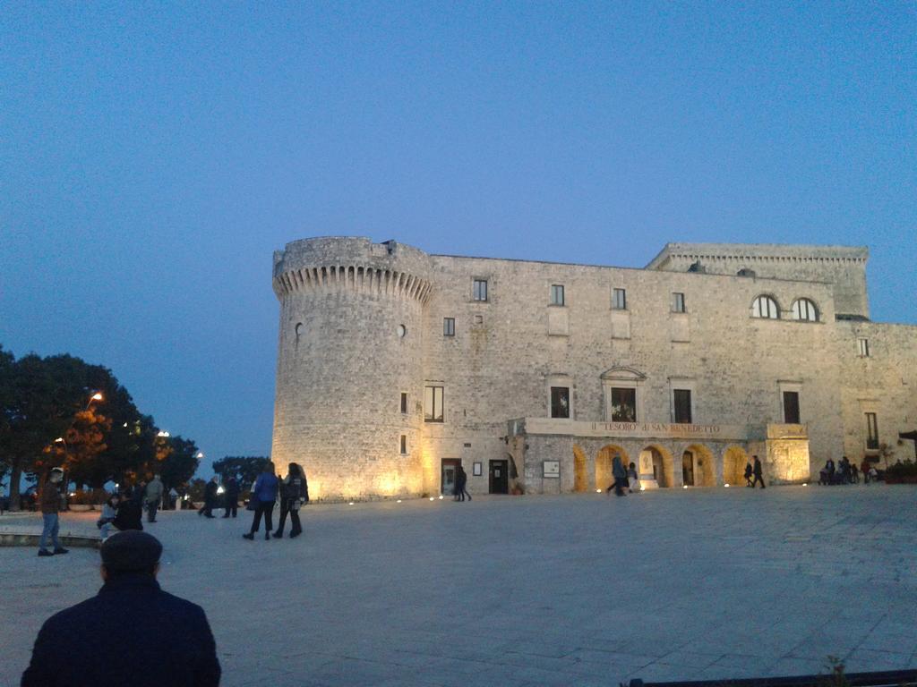 Dimora Delle Badesse Bed & Breakfast Conversano Dış mekan fotoğraf